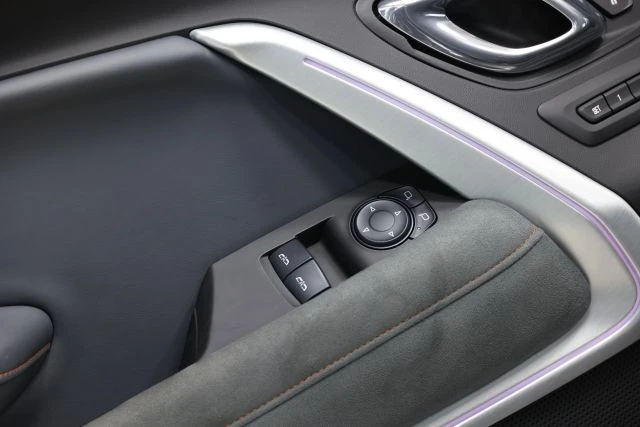 2017 Chevrolet Camaro SS 6th Gen - Image 12 of 31