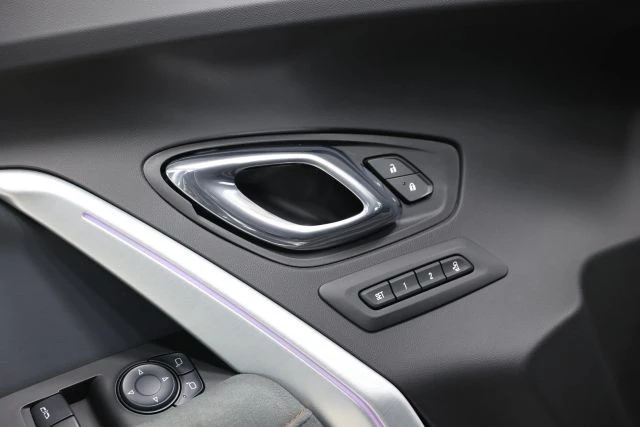 2017 Chevrolet Camaro SS 6th Gen - Image 11 of 31