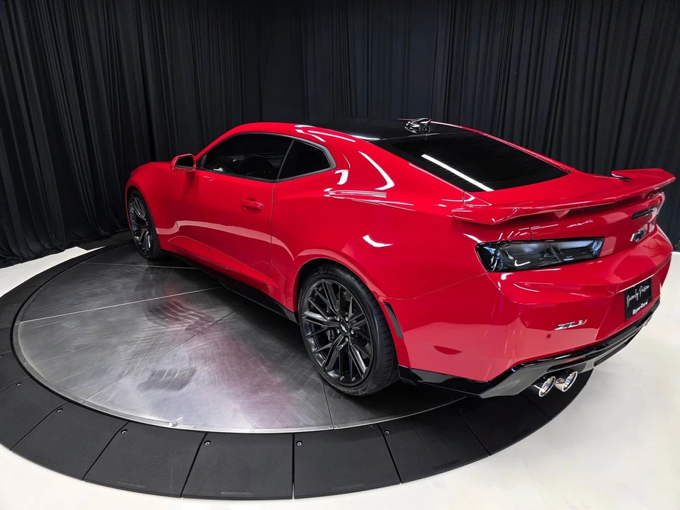 2017 Chevrolet Camaro ZL1 6th Gen - Image 11 of 31