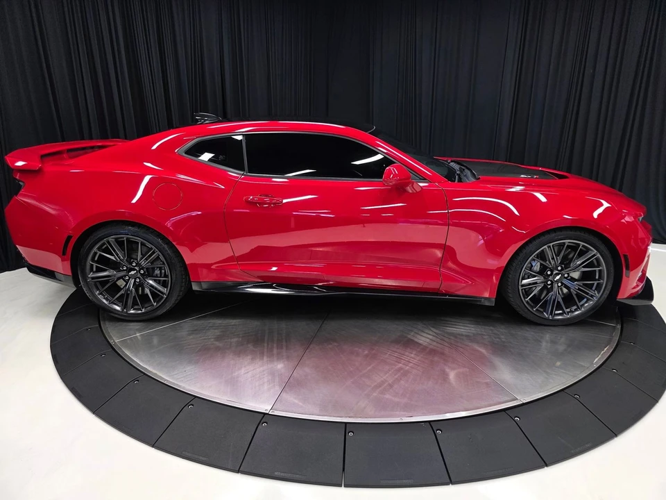 2017 Chevrolet Camaro ZL1 6th Gen - Image 14 of 31