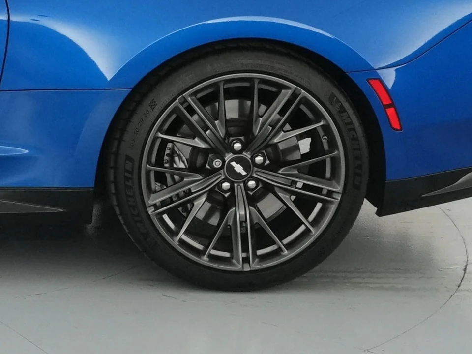 2017 Chevrolet Camaro ZL1 6th Gen - Image 13 of 31