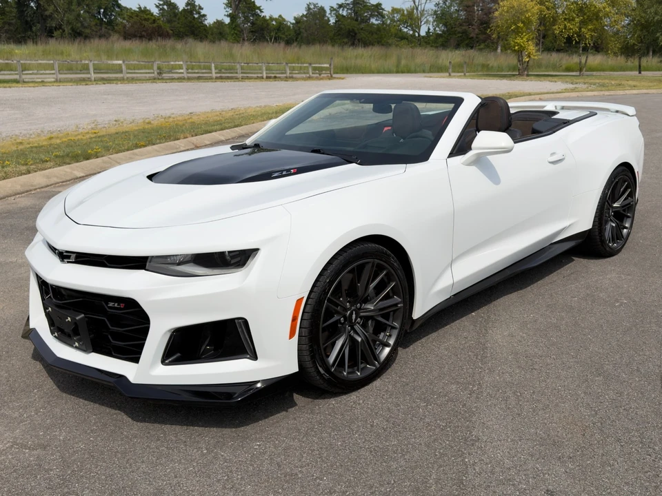 2017 Chevrolet Camaro ZL1 6th Gen - Image 2 of 31