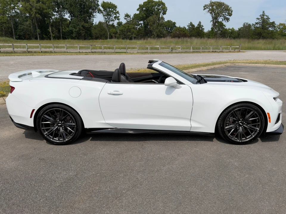 2017 Chevrolet Camaro ZL1 6th Gen - Image 7 of 31