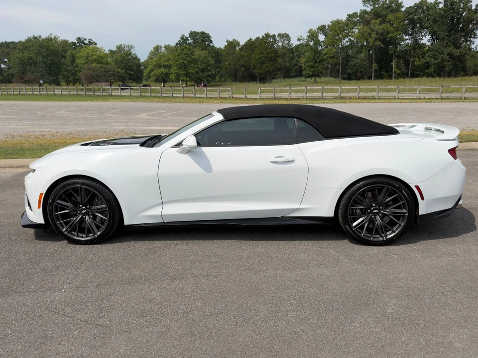 2017 Chevrolet Camaro ZL1 6th Gen - Image 16 of 31
