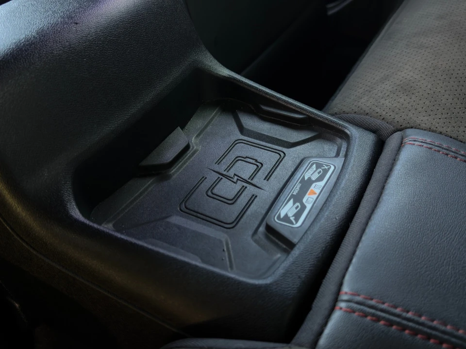 2017 Chevrolet Camaro ZL1 6th Gen - Image 24 of 31