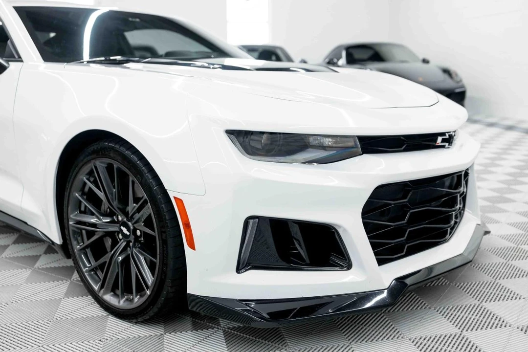 2017 Chevrolet Camaro ZL1 6th Gen - Image 15 of 31