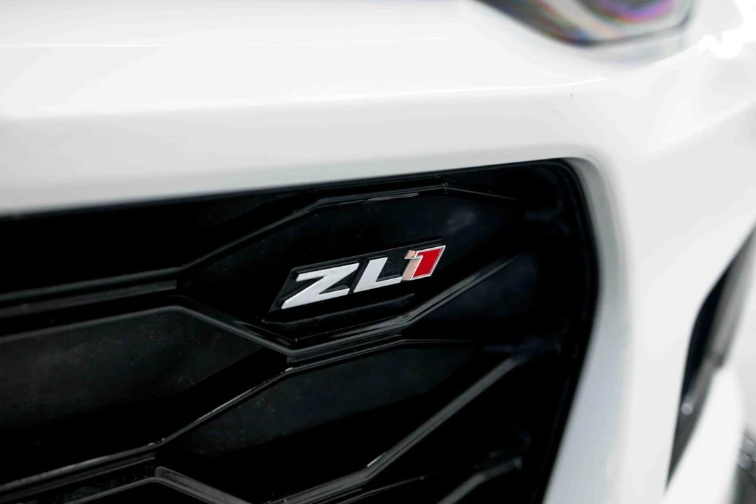 2017 Chevrolet Camaro ZL1 6th Gen - Image 17 of 31