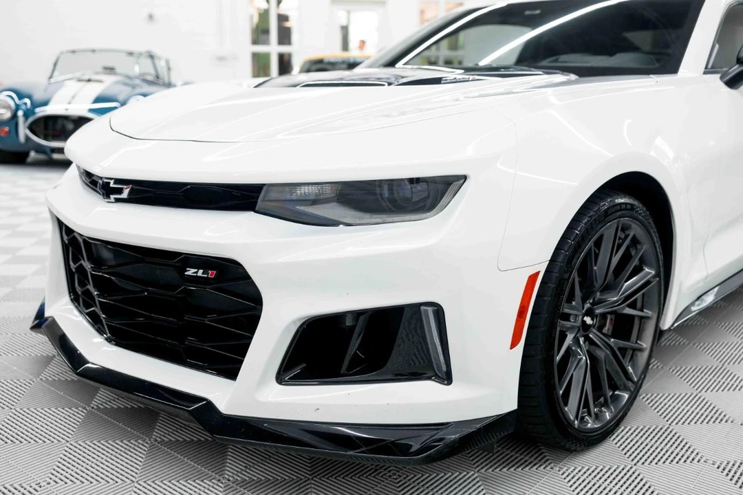 2017 Chevrolet Camaro ZL1 6th Gen - Image 14 of 31