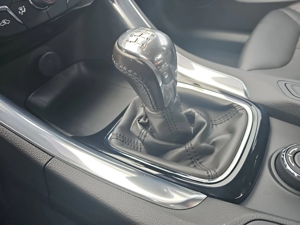 2017 Chevrolet SS - Image 10 of 16