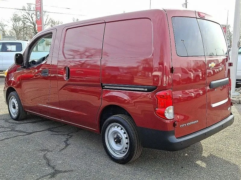 2017 Chevrolet Express - Image 5 of 12