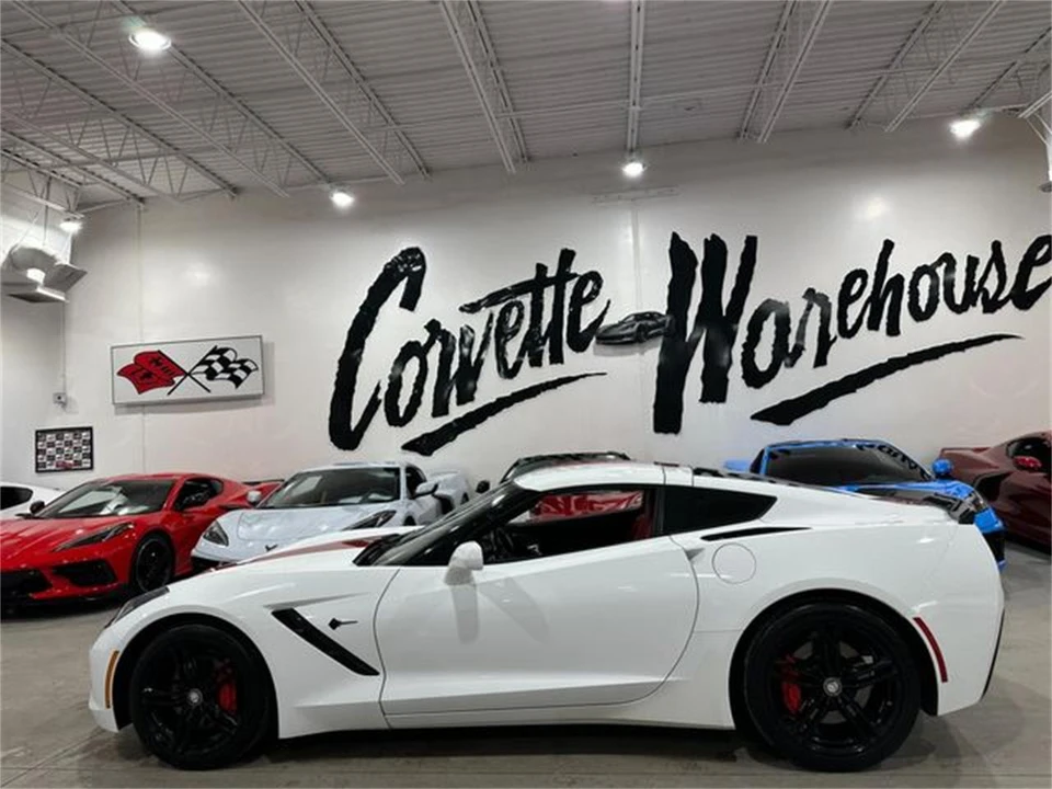 2017 Chevrolet Corvette C7 - Image 2 of 30