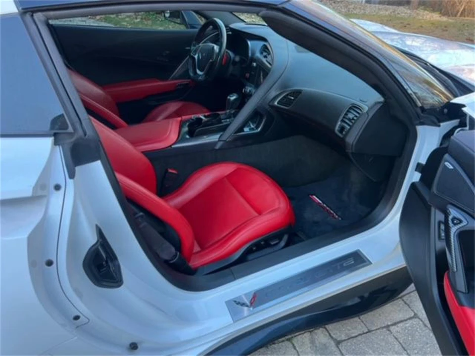 2017 Chevrolet Corvette C7 - Image 8 of 9