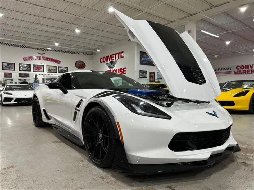 2017 Chevrolet Corvette C7 - Image 4 of 30