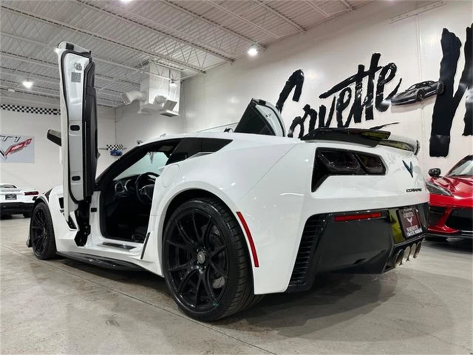 2017 Chevrolet Corvette C7 - Image 3 of 30