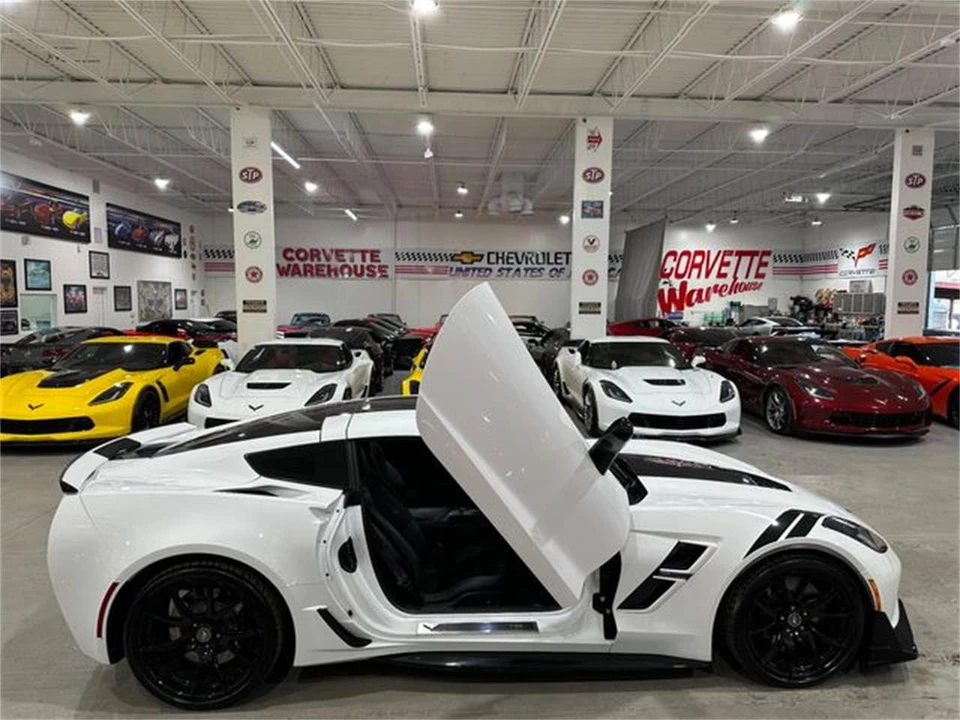 2017 Chevrolet Corvette C7 - Image 5 of 30