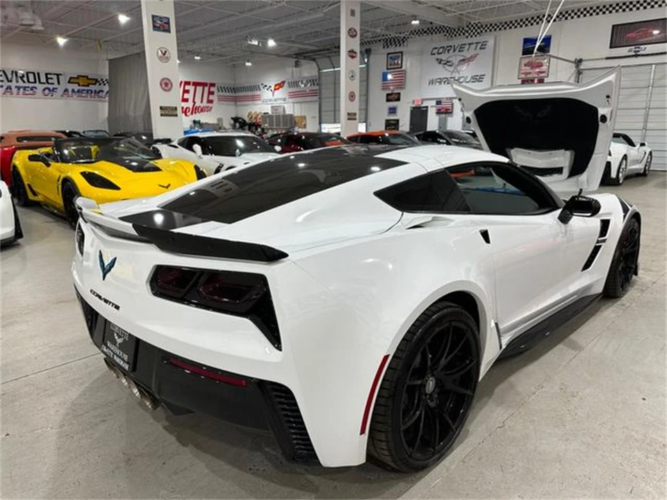 2017 Chevrolet Corvette C7 - Image 17 of 30