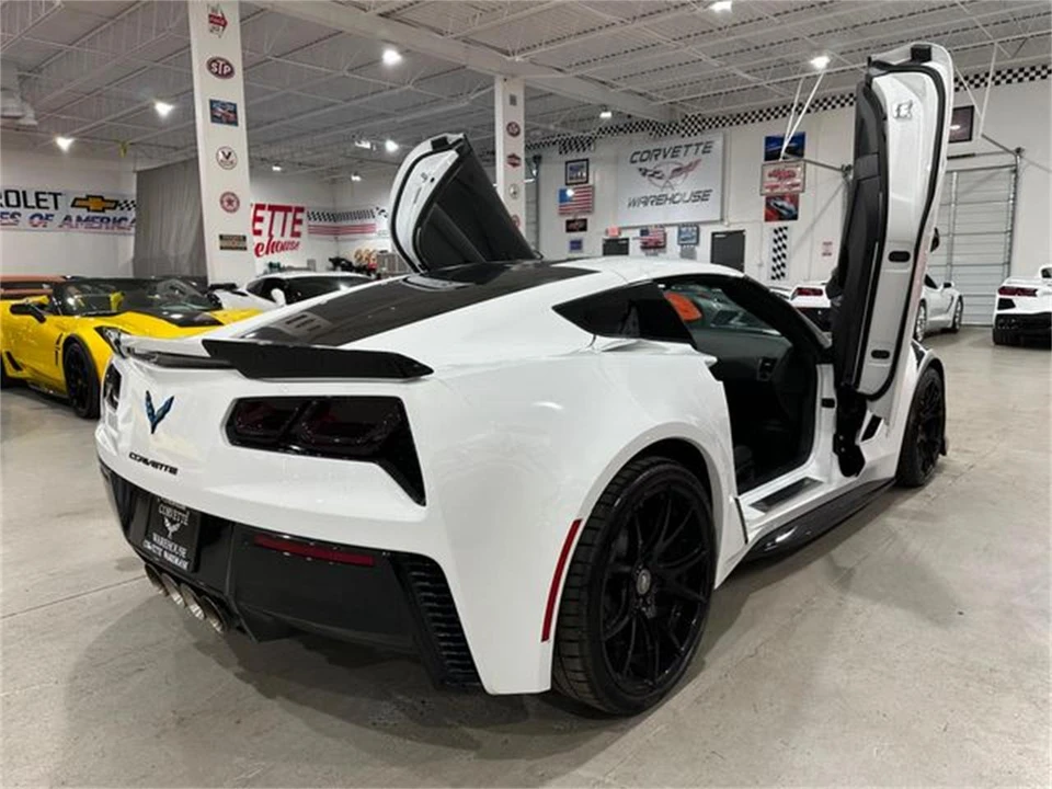 2017 Chevrolet Corvette C7 - Image 23 of 30