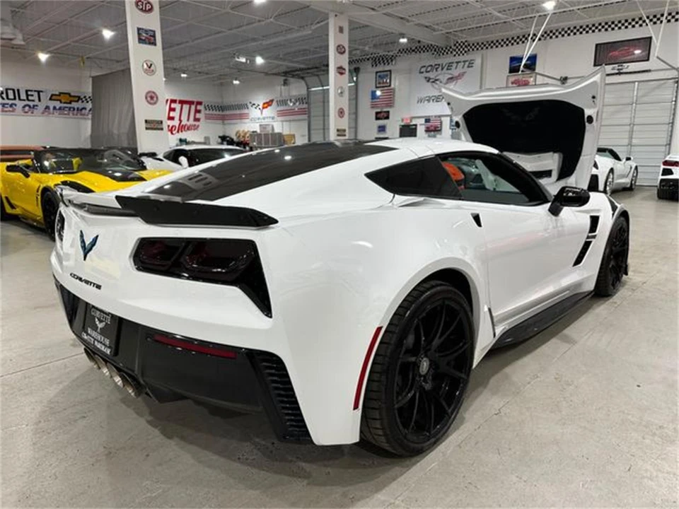 2017 Chevrolet Corvette C7 - Image 27 of 30