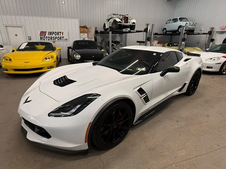 2017 Chevrolet Corvette C7 - Image 2 of 16