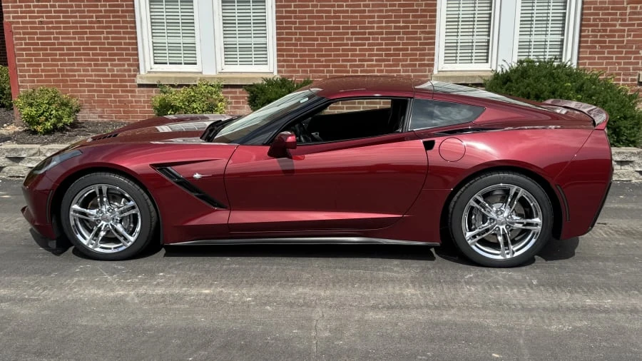2017 Chevrolet Corvette C7 - Image 2 of 12