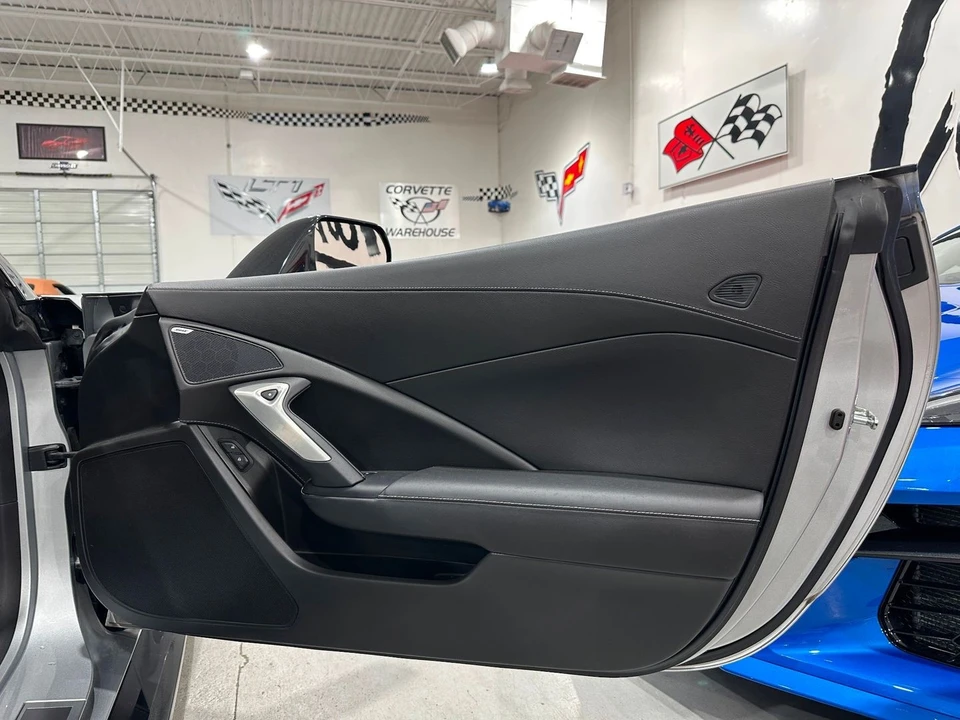 2017 Chevrolet Corvette - Image 15 of 21