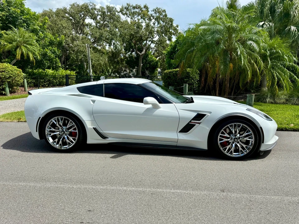 2017 Chevrolet Corvette C7 - Image 2 of 21