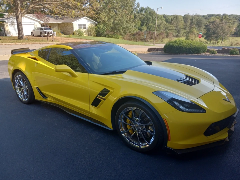 2017 Chevrolet Corvette C7 - Image 2 of 17