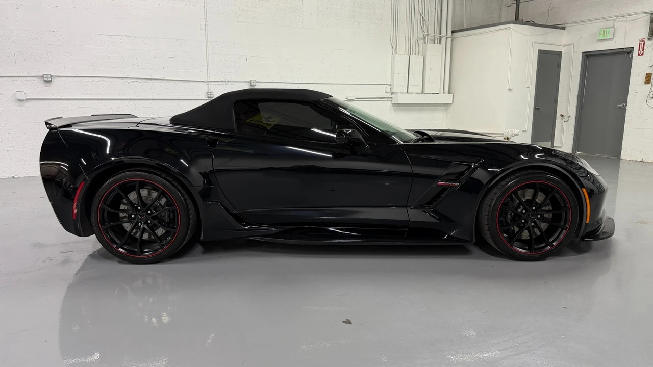 2017 Chevrolet Corvette C7 - Image 11 of 21