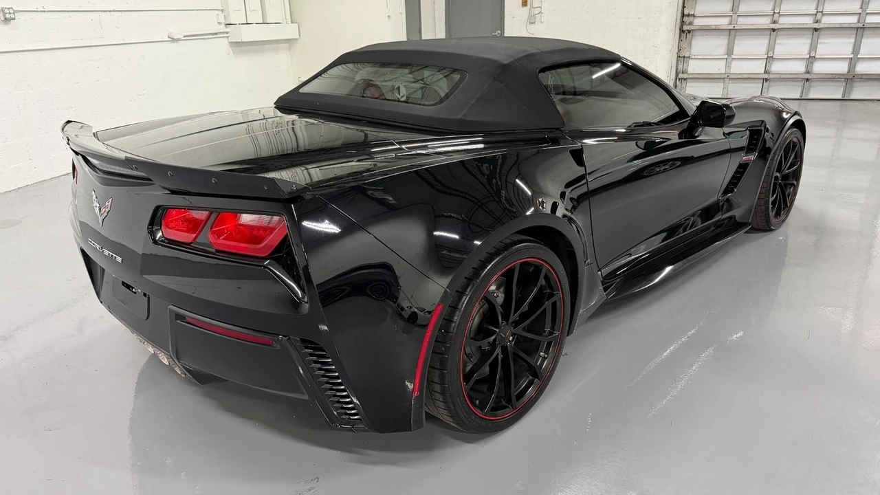 2017 Chevrolet Corvette C7 - Image 18 of 21