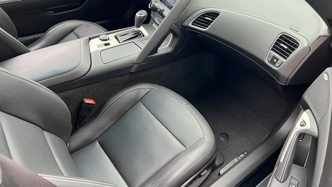 2017 Chevrolet Corvette C7 - Image 5 of 9
