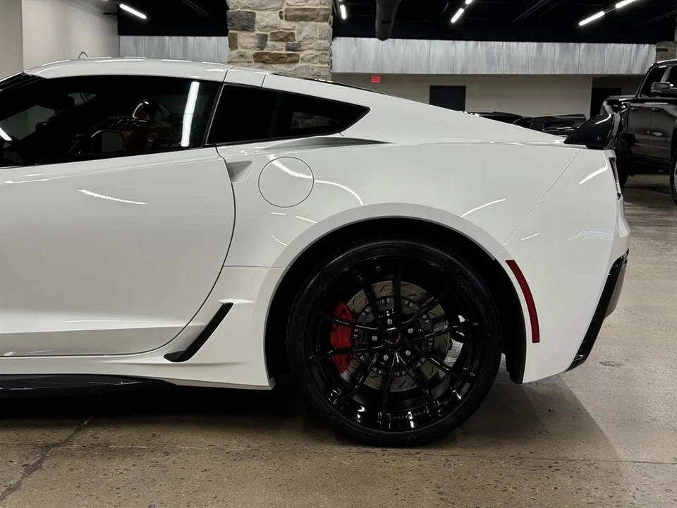2017 Chevrolet Corvette C7 Grand Sport - Image 8 of 31