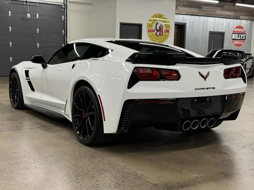 2017 Chevrolet Corvette C7 Grand Sport - Image 11 of 31