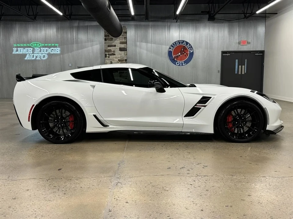 2017 Chevrolet Corvette C7 Grand Sport - Image 17 of 31