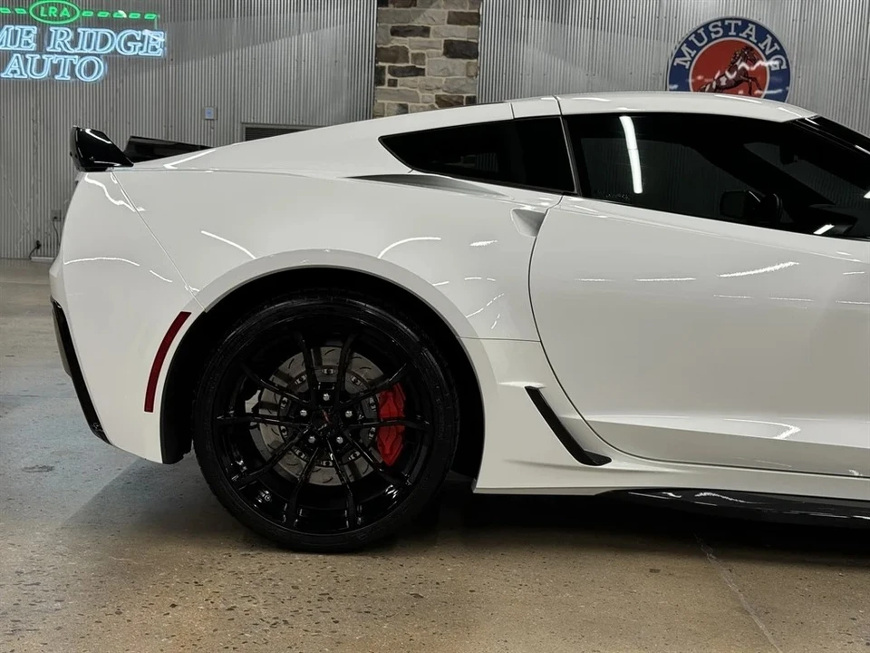 2017 Chevrolet Corvette C7 Grand Sport - Image 18 of 31