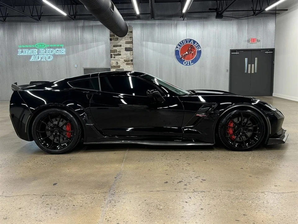 2017 Chevrolet Corvette C7 Grand Sport - Image 17 of 31