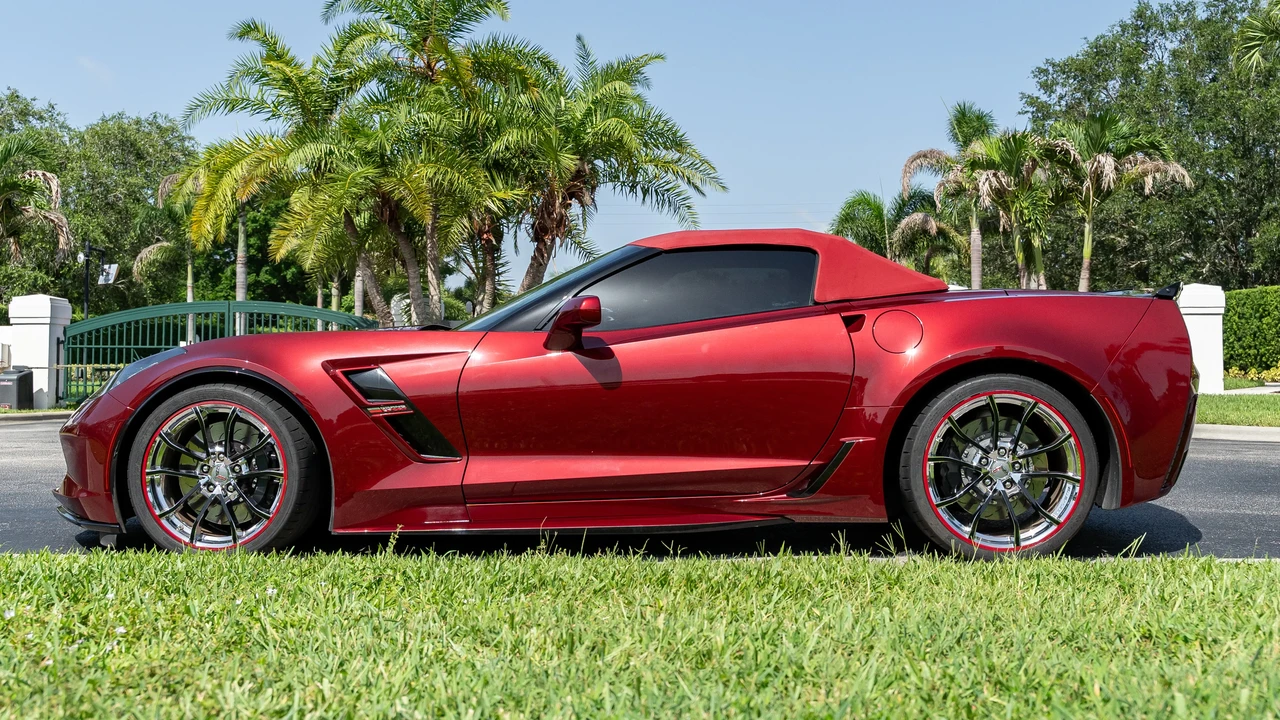 2017 Chevrolet Corvette C7 Grand Sport - Image 15 of 31