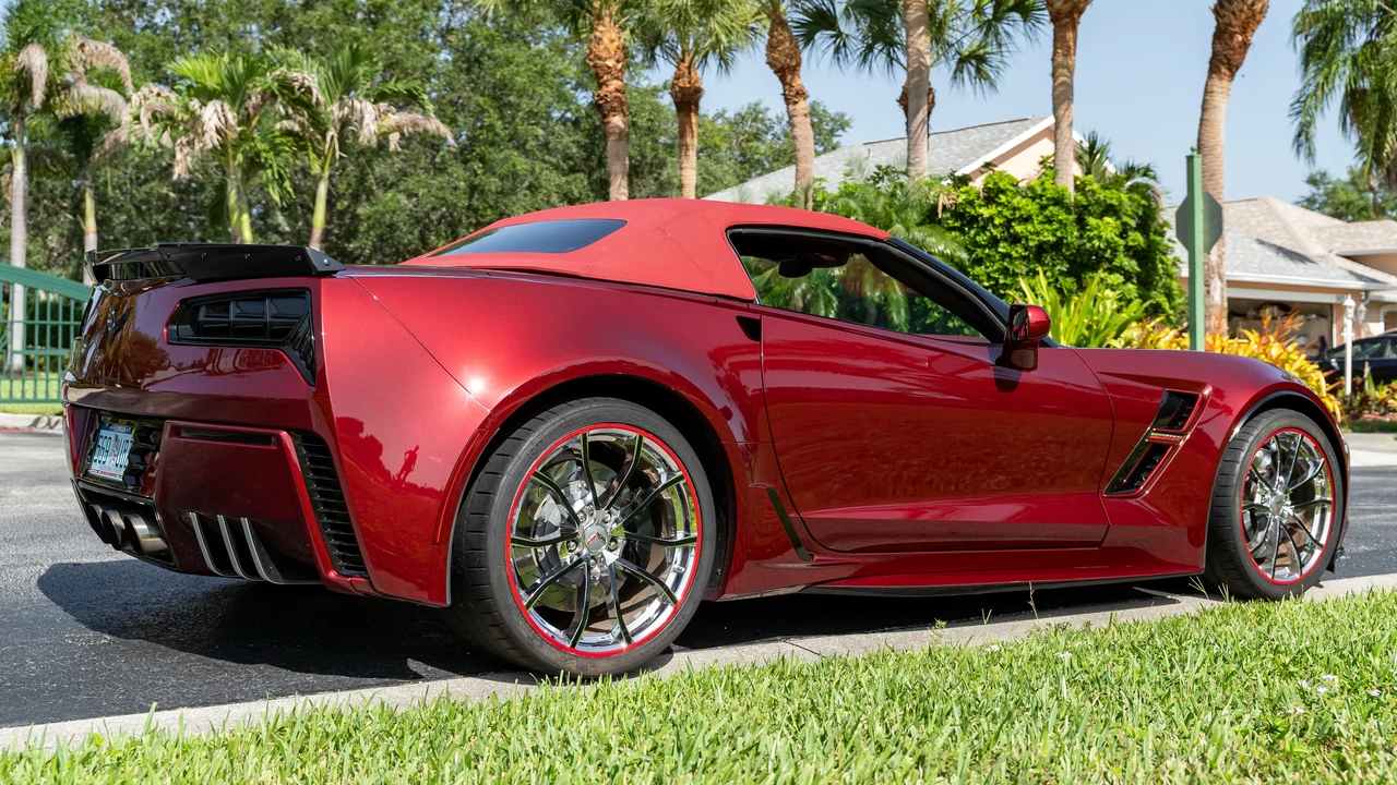 2017 Chevrolet Corvette C7 Grand Sport - Image 13 of 31