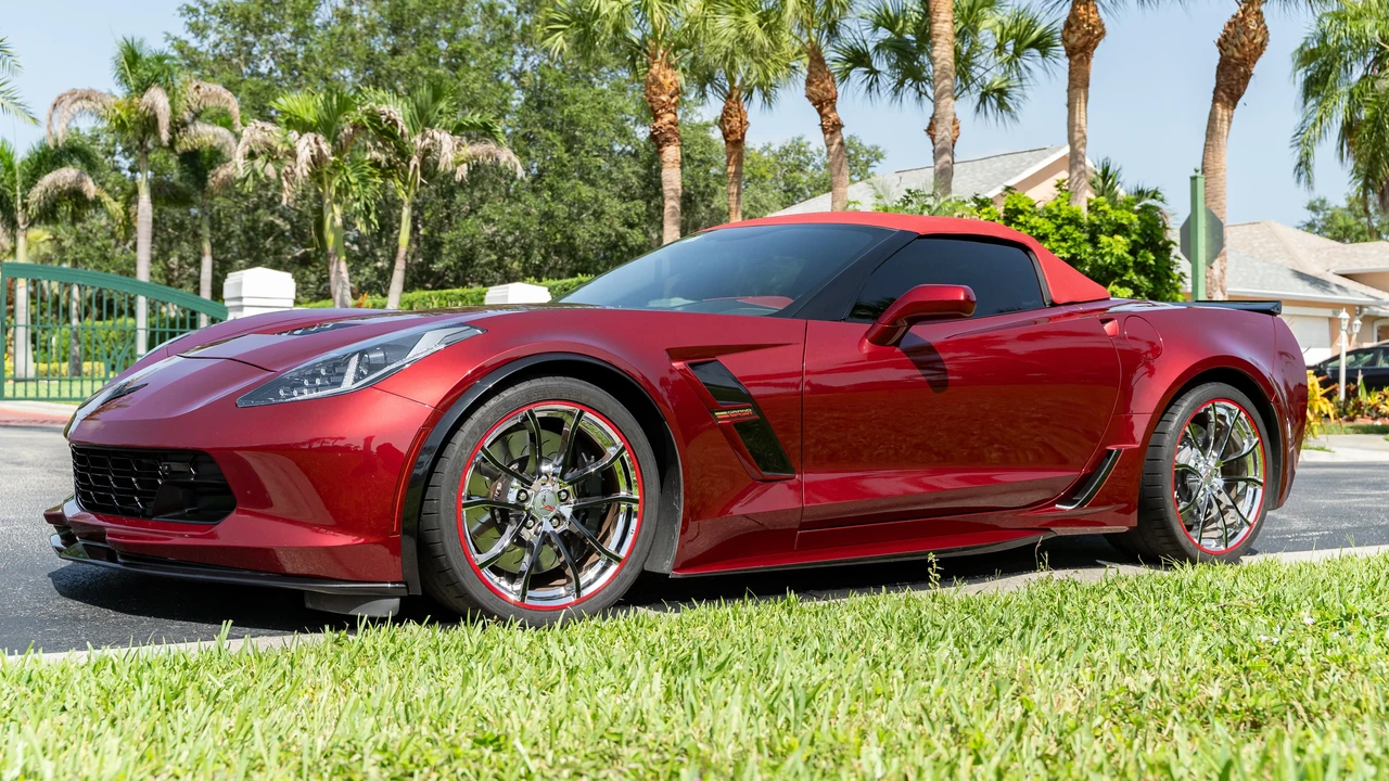 2017 Chevrolet Corvette C7 Grand Sport - Image 16 of 31