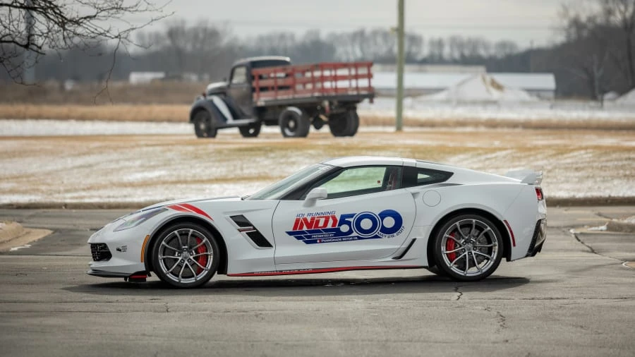 2017 Chevrolet Corvette C7 - Image 2 of 27