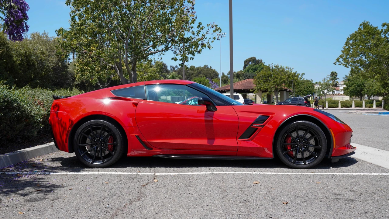 2017 Chevrolet Corvette C7 - Image 11 of 31