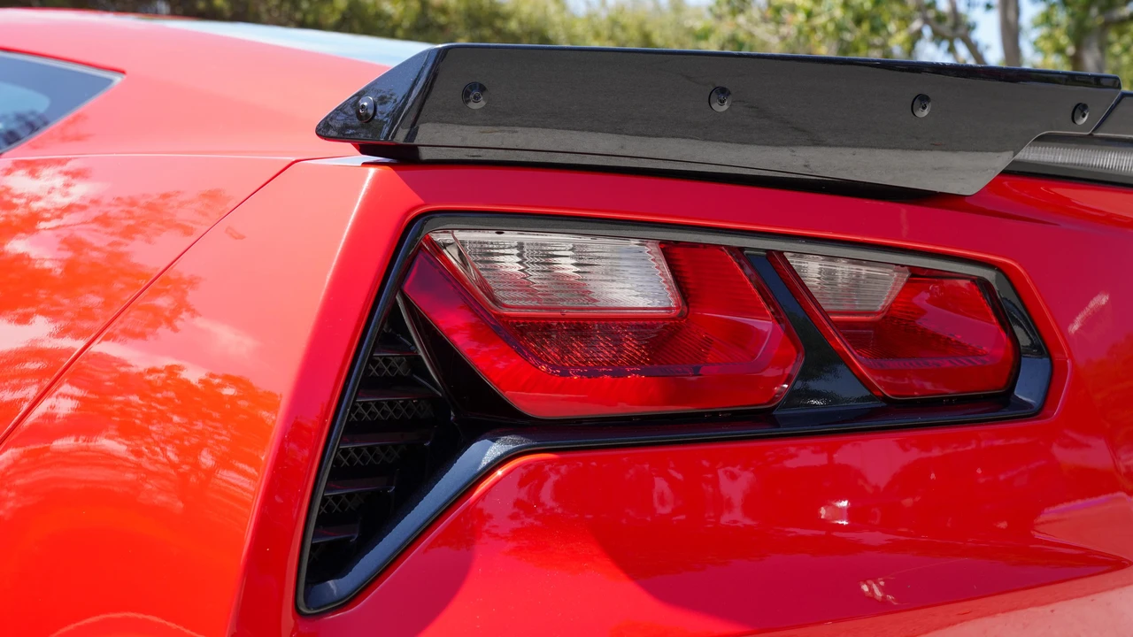 2017 Chevrolet Corvette C7 - Image 17 of 31
