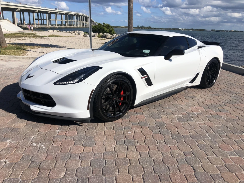2017 Chevrolet Corvette C7 - Image 9 of 31