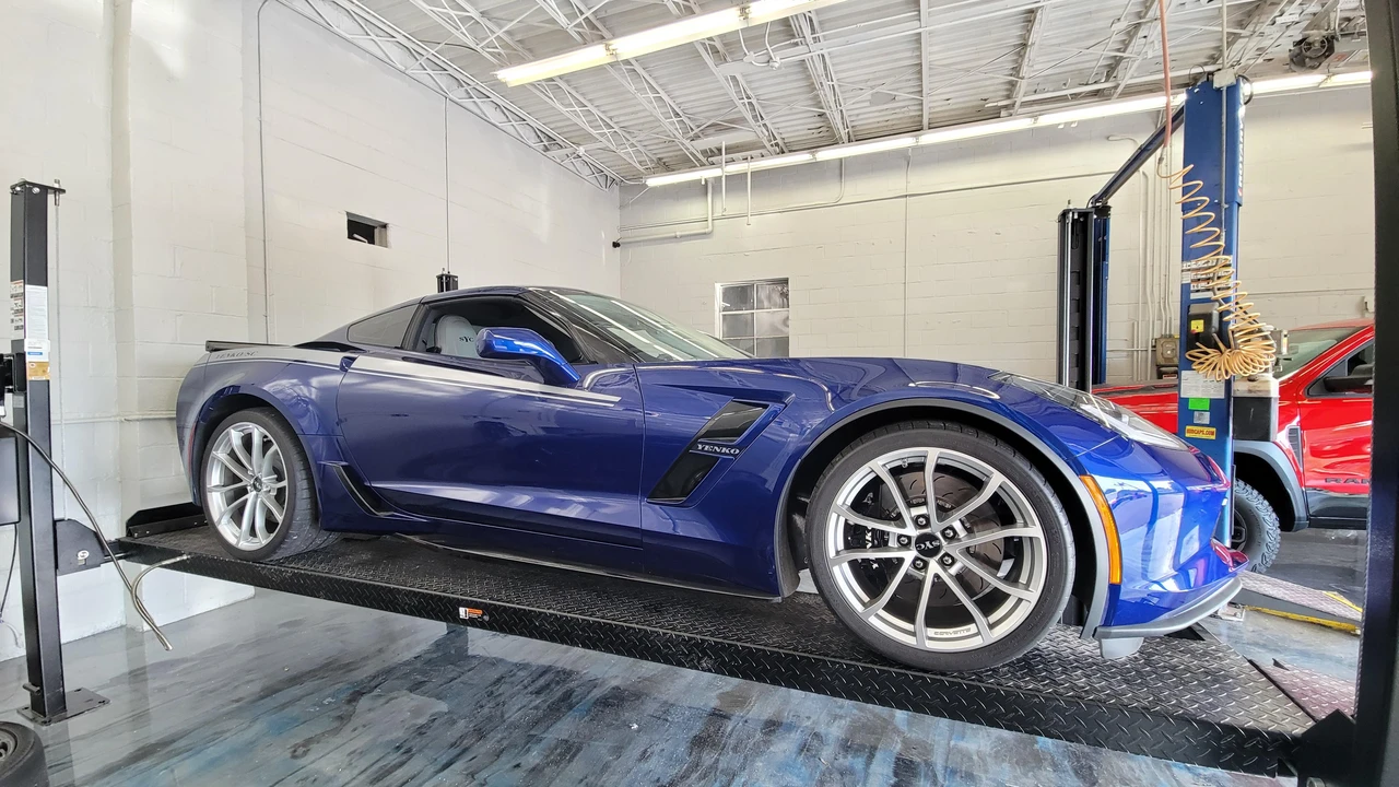 2017 Chevrolet Corvette C7 - Image 19 of 31