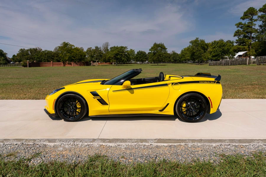 2017 Chevrolet Corvette C7 - Image 2 of 31