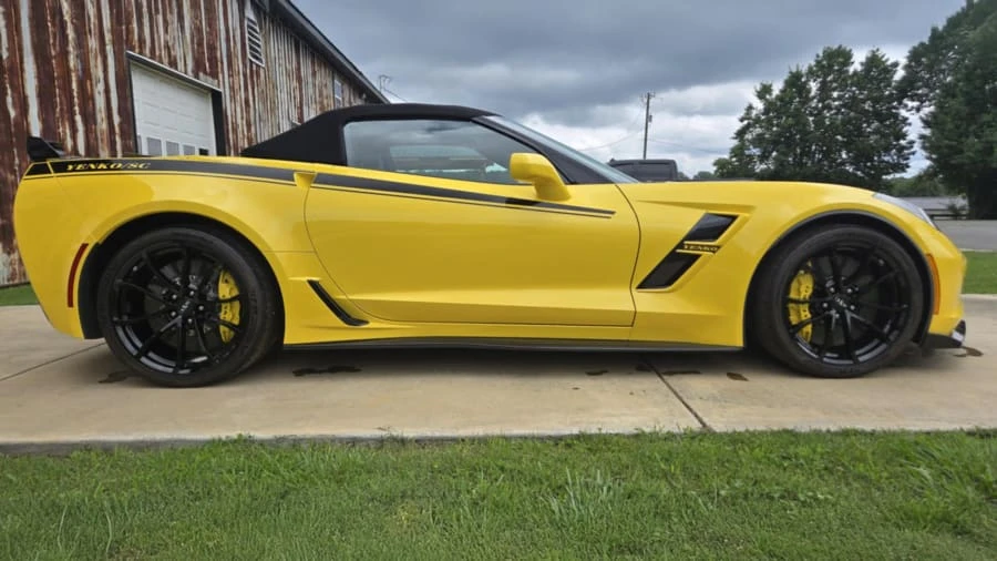2017 Chevrolet Corvette C7 - Image 2 of 31