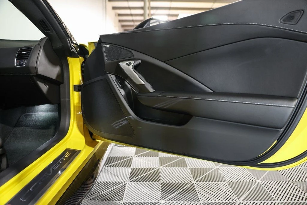2017 Chevrolet Corvette C7 Z06 - Image 23 of 31