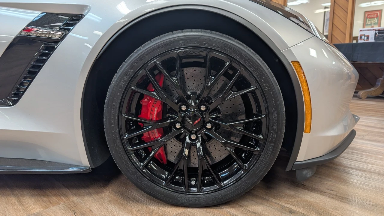 2017 Chevrolet Corvette C7 Z06 - Image 15 of 21