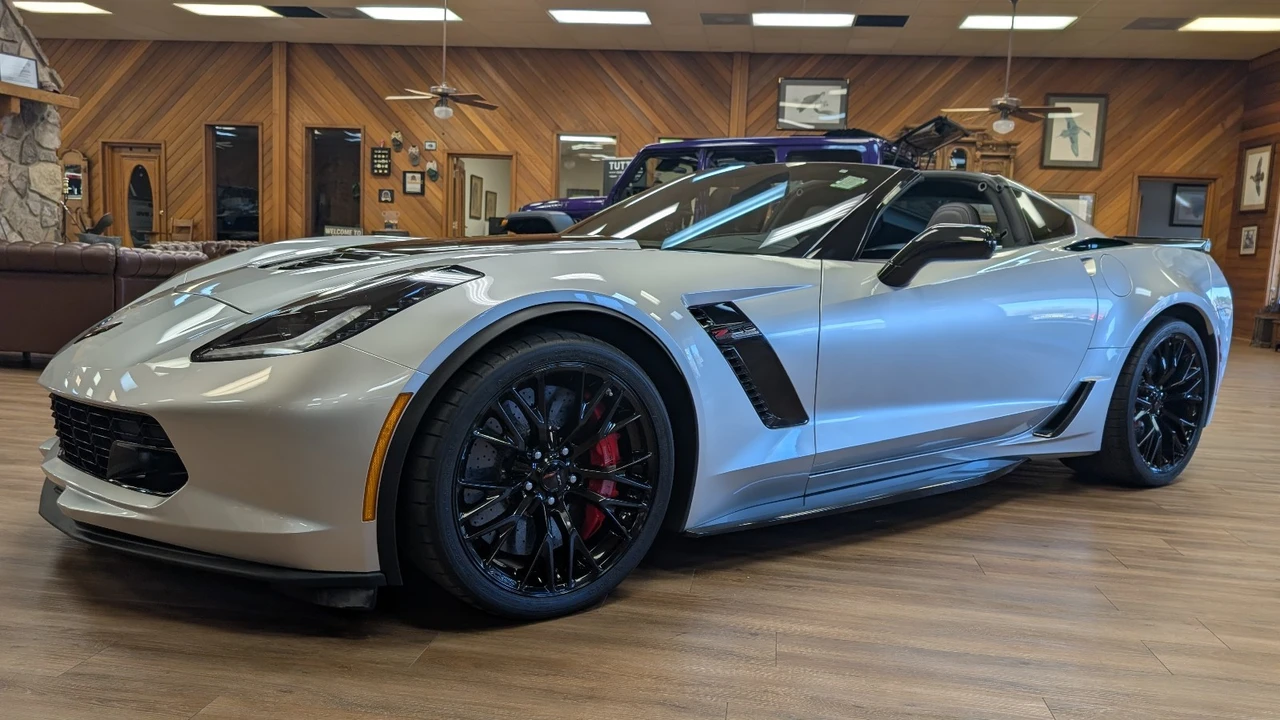 2017 Chevrolet Corvette C7 Z06 - Image 2 of 21