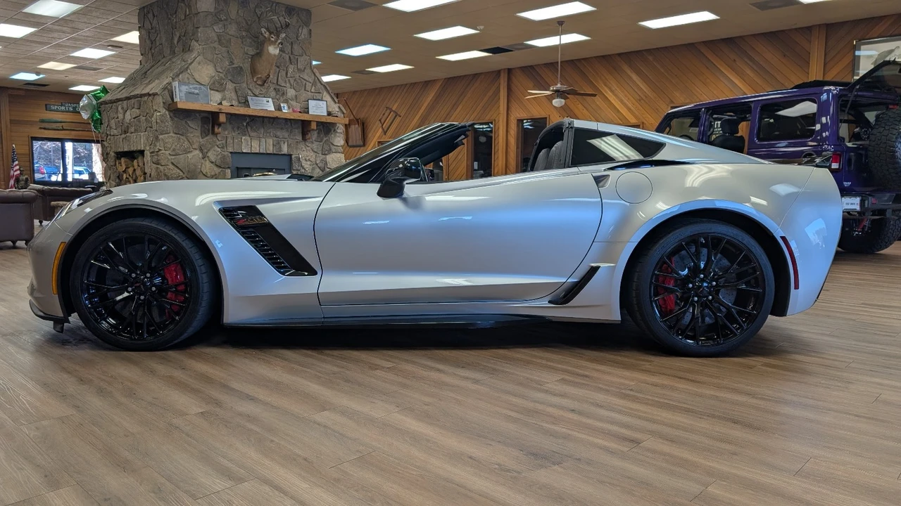 2017 Chevrolet Corvette C7 Z06 - Image 3 of 21