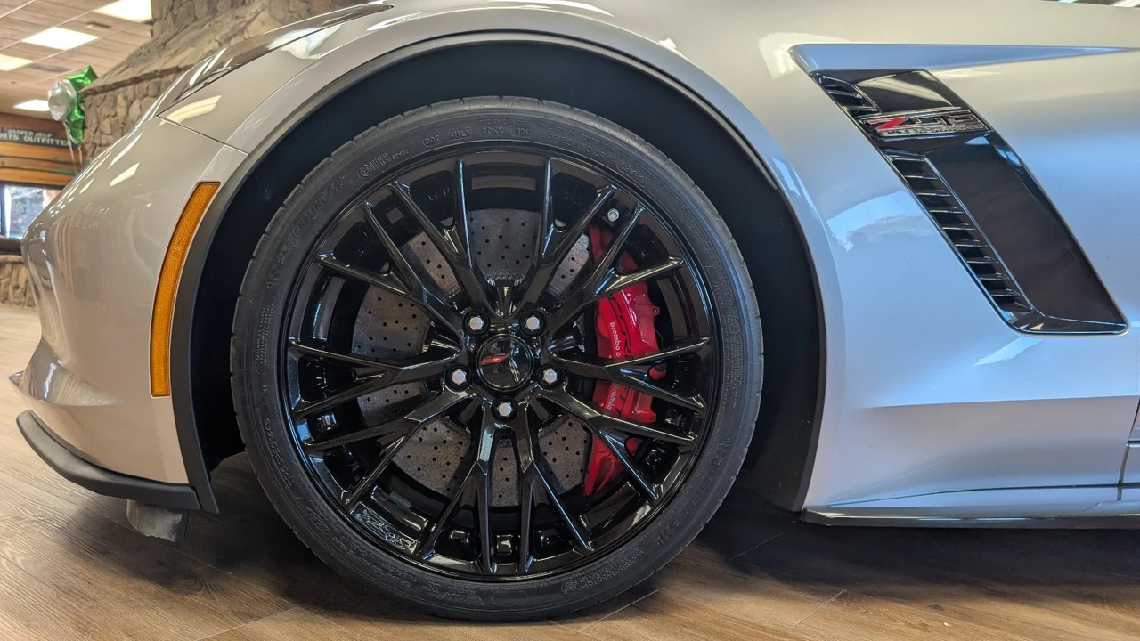 2017 Chevrolet Corvette C7 Z06 - Image 18 of 21